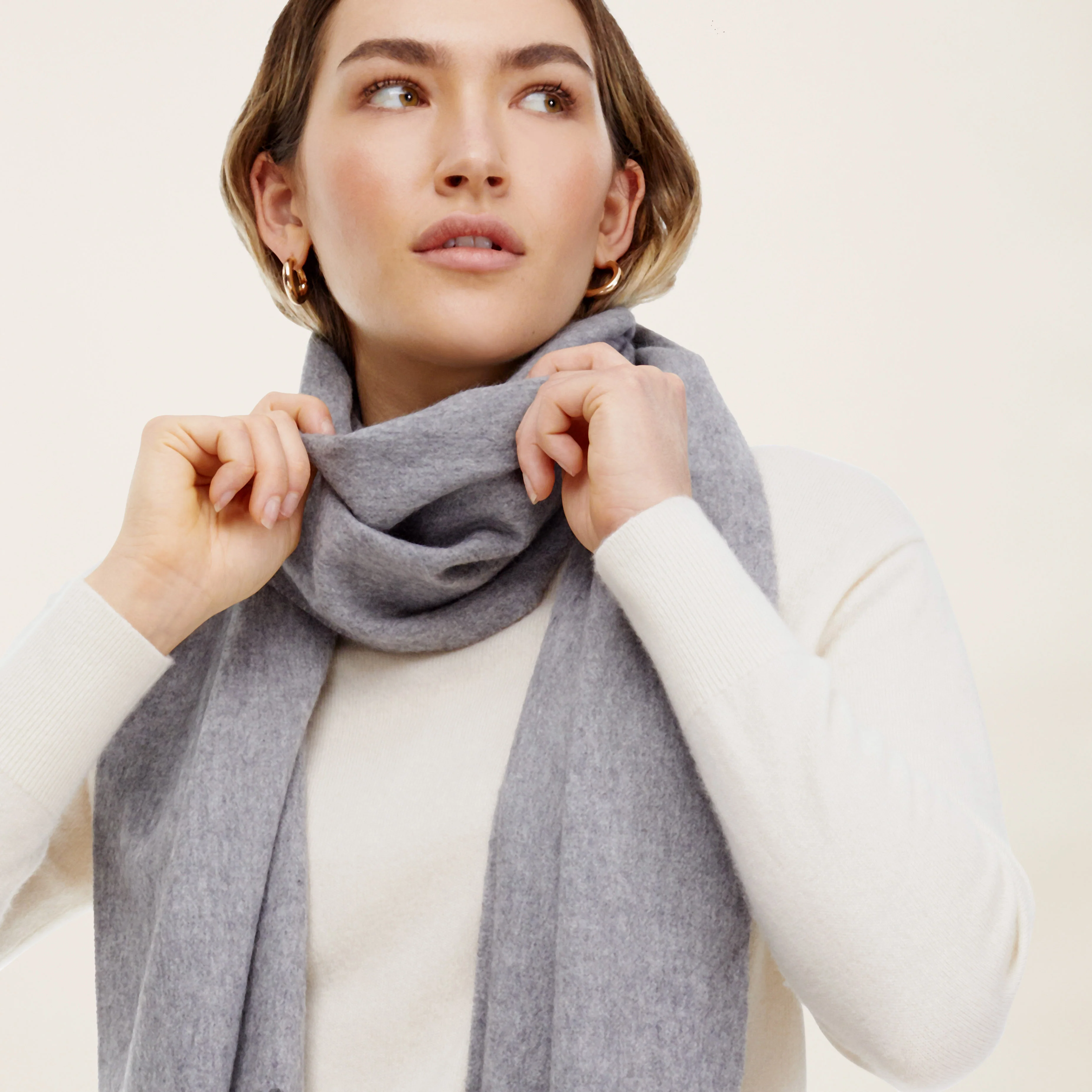 1017-cleo-oversized-cashmere-scarf-16.webp Cleo Oversized Cashmere Scarf