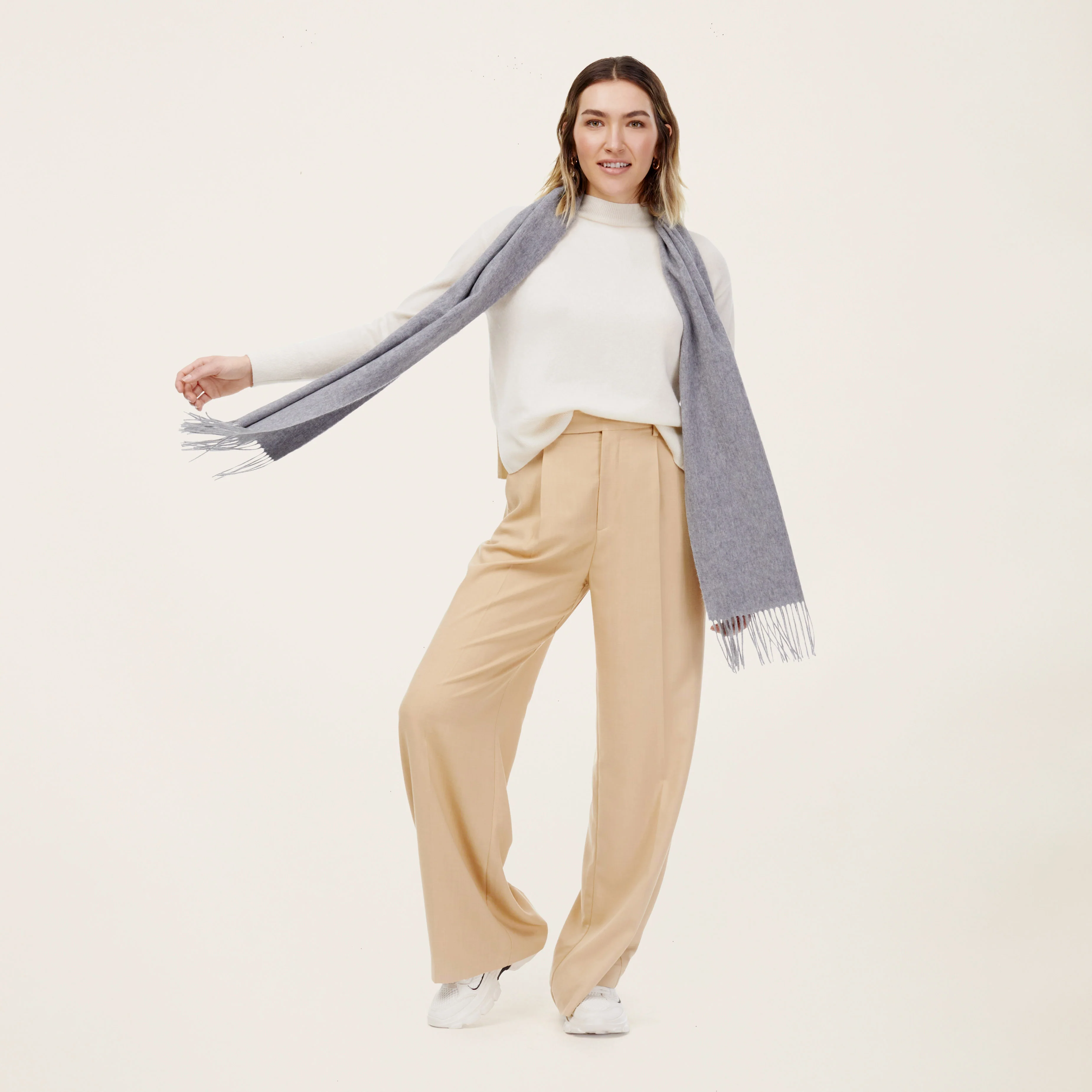 1017-cleo-oversized-cashmere-scarf-18.webp Cleo Oversized Cashmere Scarf