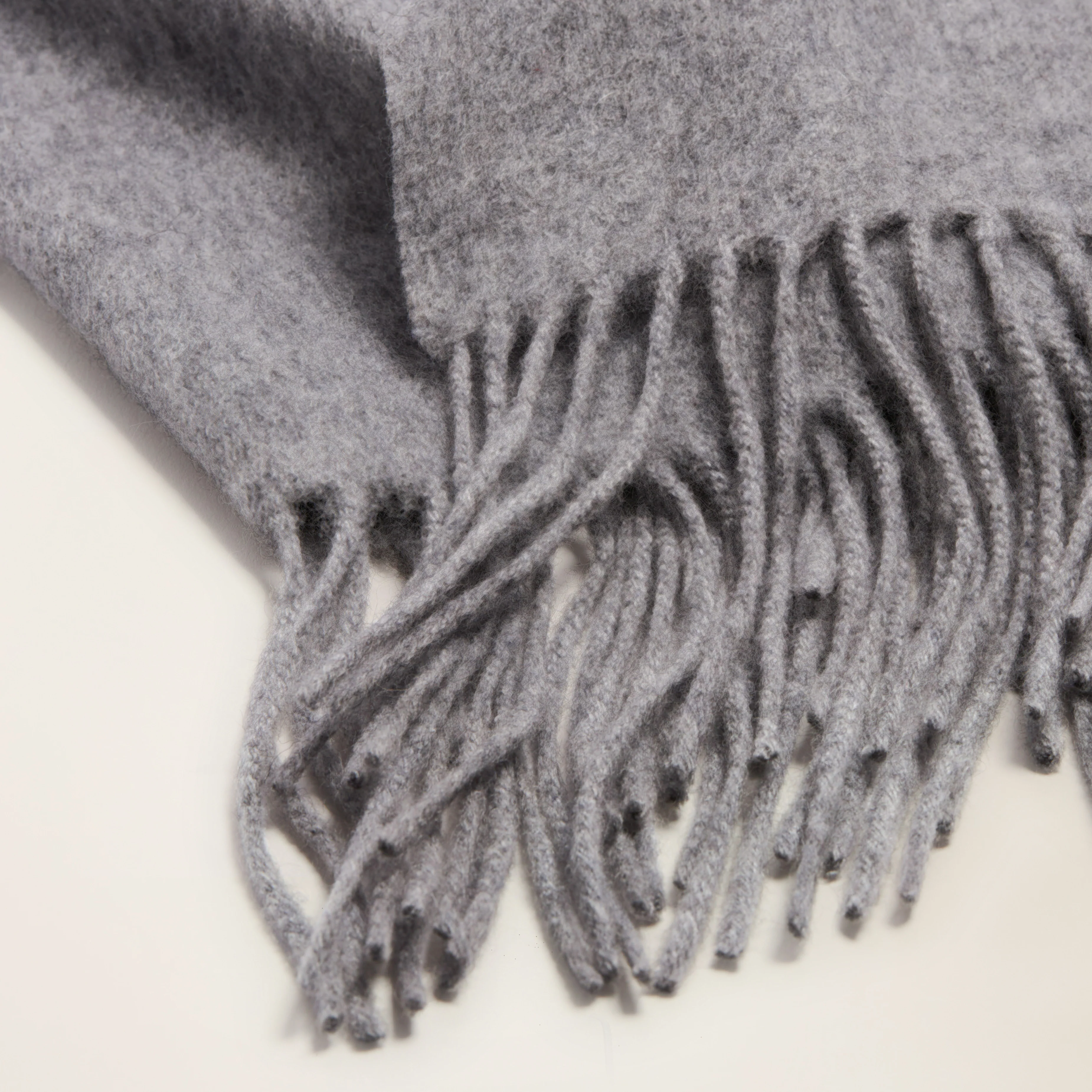 1017-cleo-oversized-cashmere-scarf-19.webp Cleo Oversized Cashmere Scarf