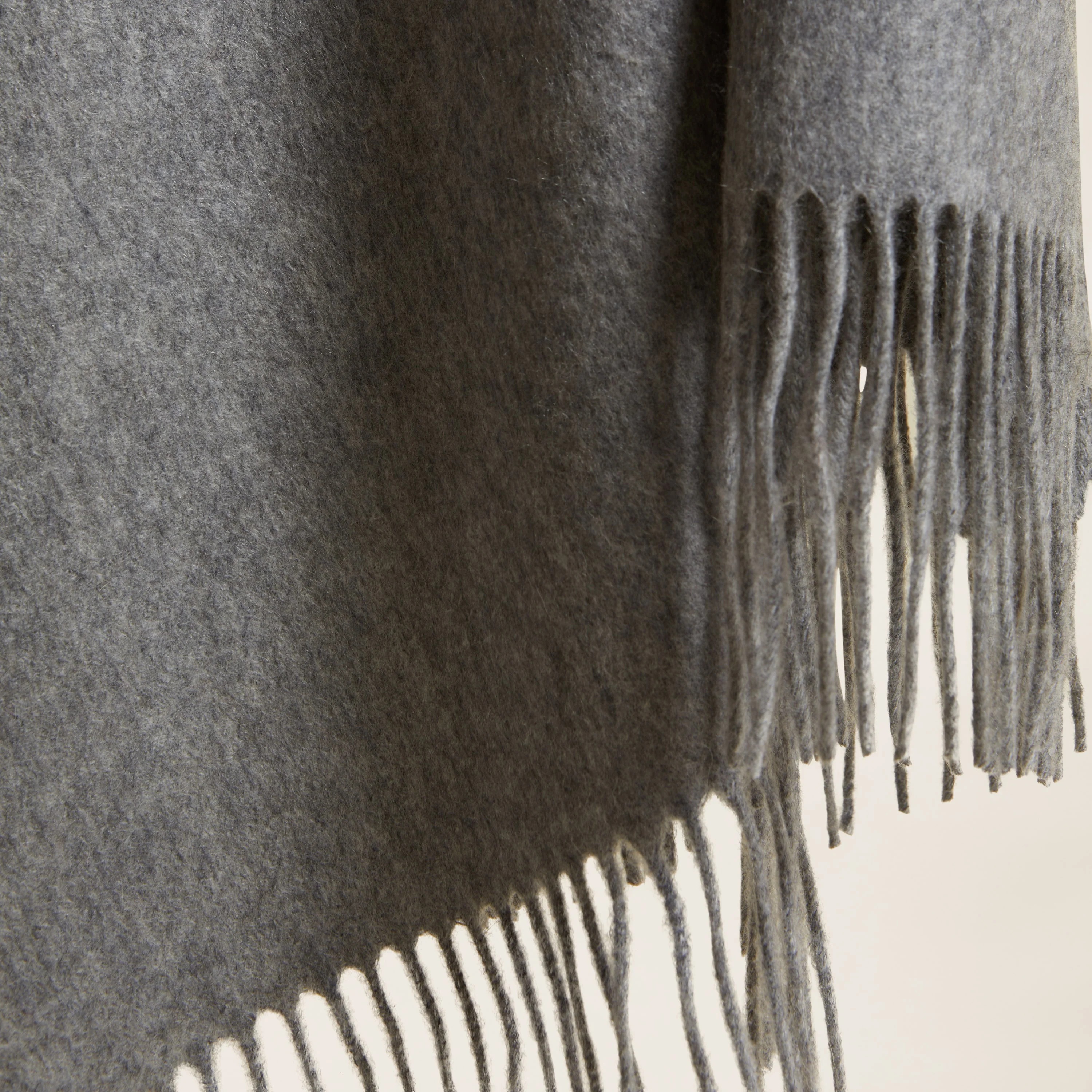 1017-cleo-oversized-cashmere-scarf-25.webp Cleo Oversized Cashmere Scarf