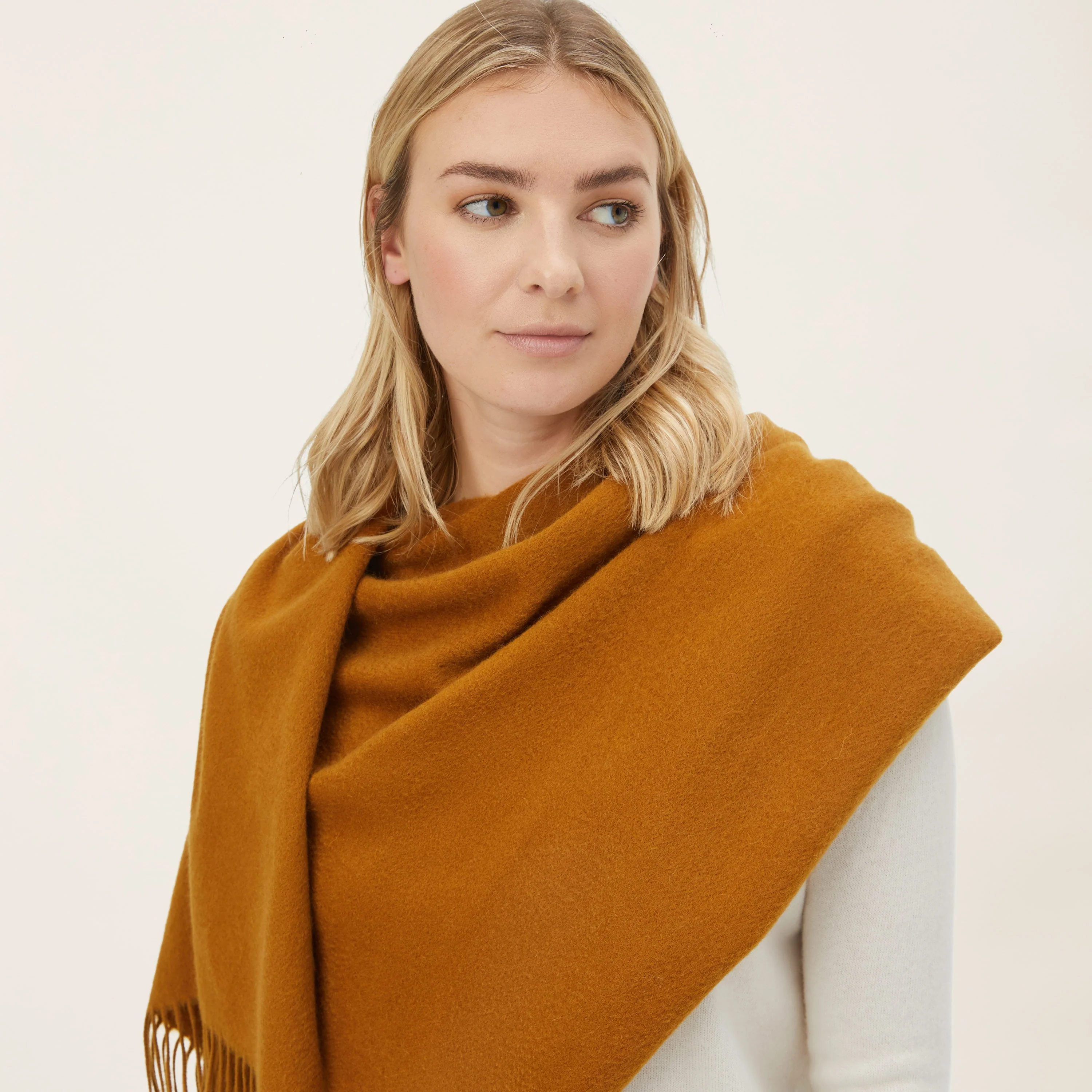 1017-cleo-oversized-cashmere-scarf-38.webp Cleo Oversized Cashmere Scarf