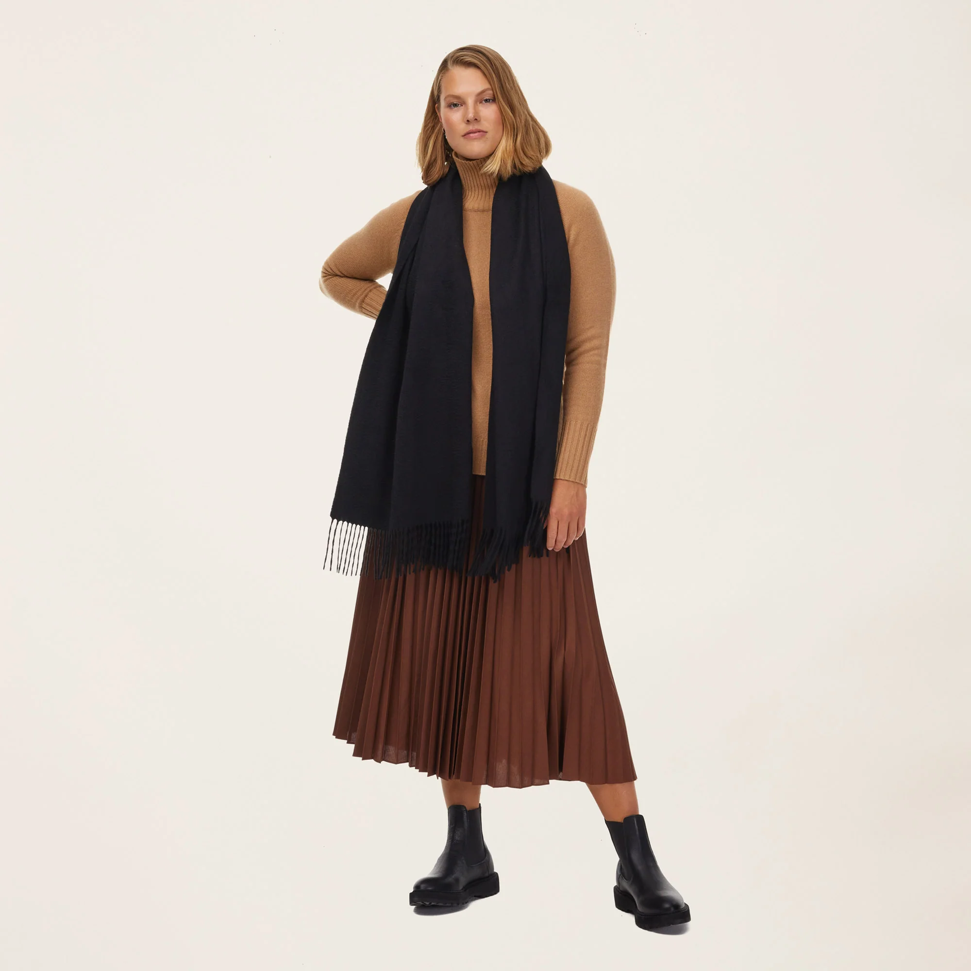 1017-cleo-oversized-cashmere-scarf-49.webp Cleo Oversized Cashmere Scarf