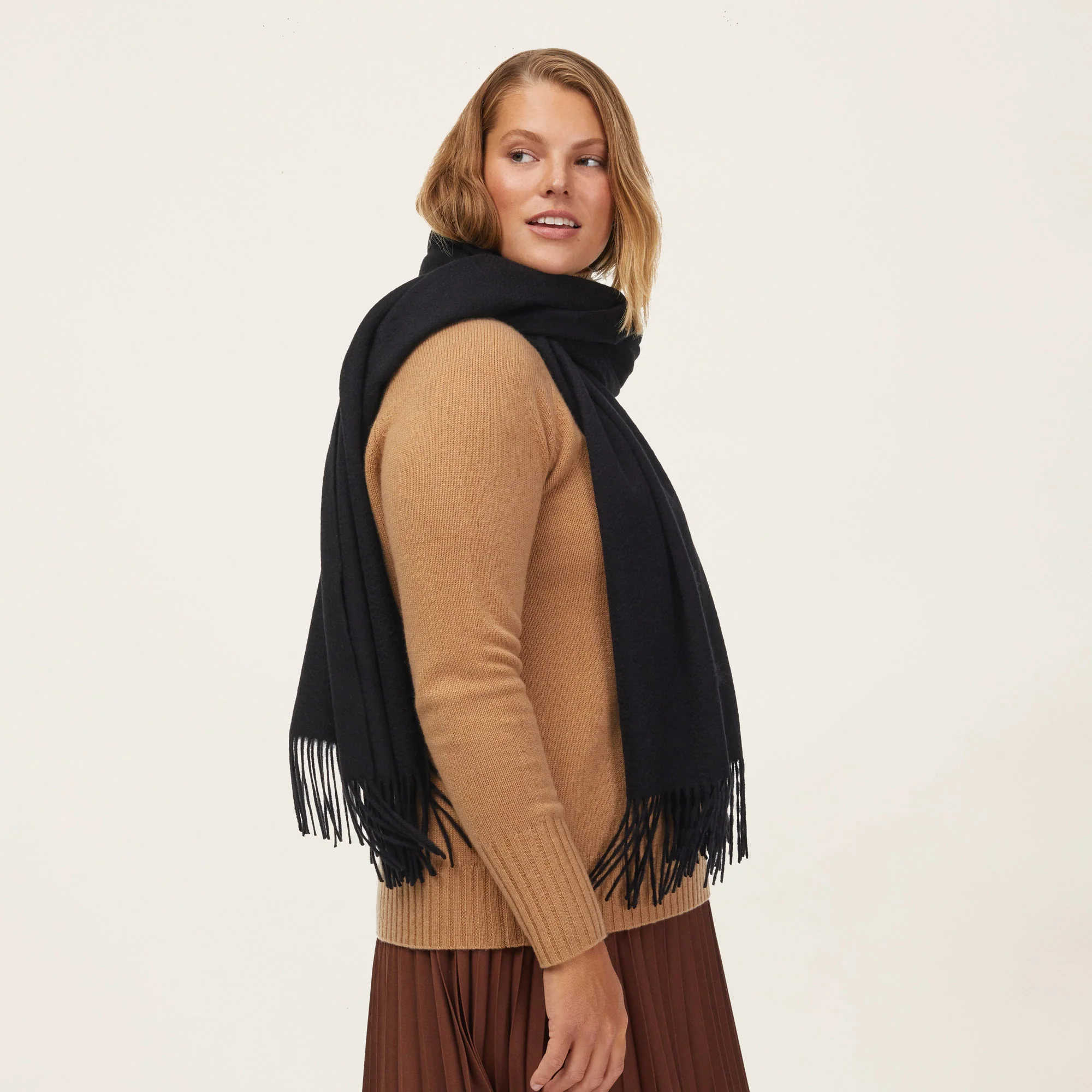1017-cleo-oversized-cashmere-scarf-50.webp Cleo Oversized Cashmere Scarf
