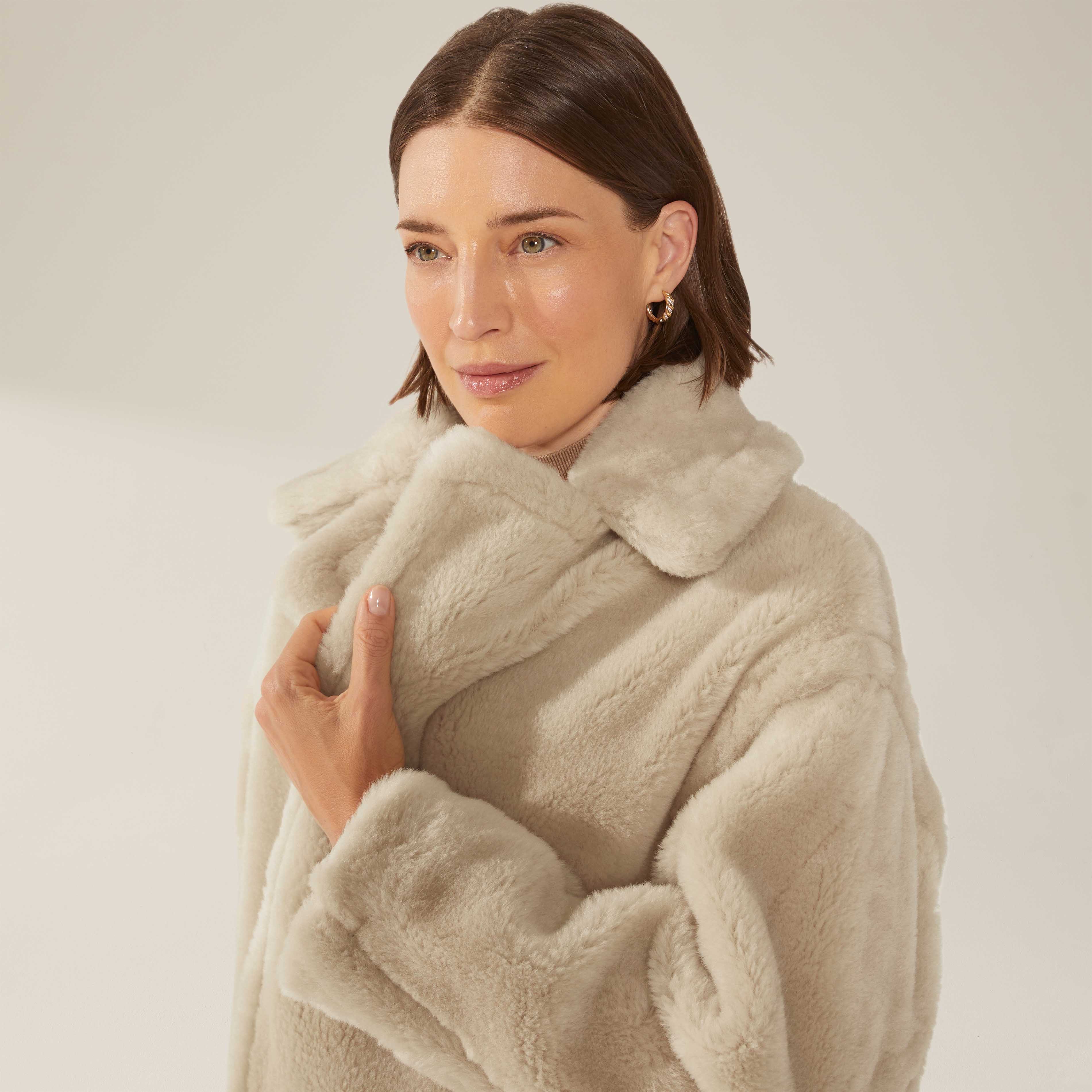 1236-charlotte-australian-wool-oversized-teddy-coat-3.jpg Charlotte Australian Wool Oversized Teddy Coat