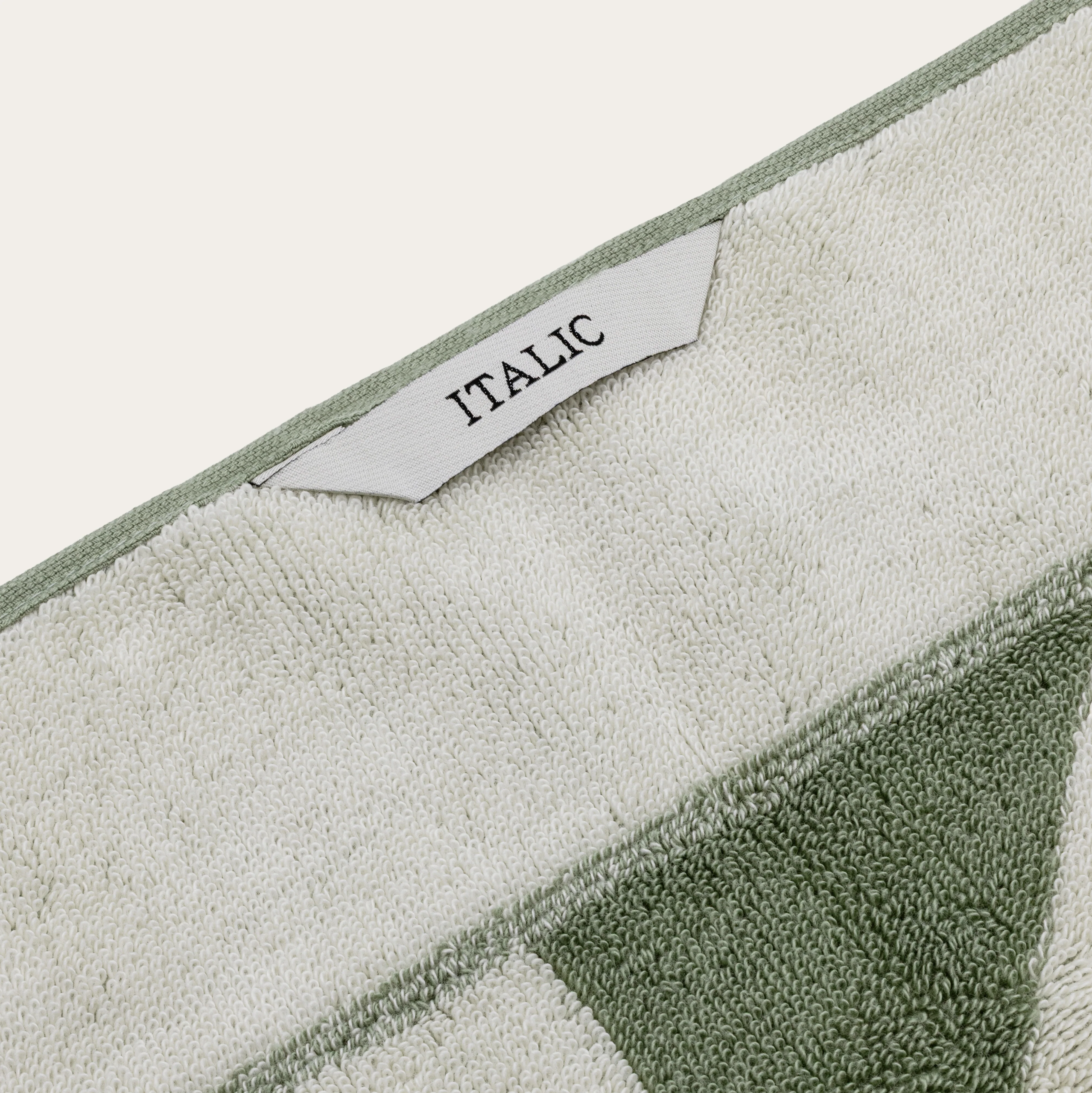 388-umbra-cotton-beach-towel-19.webp Umbra Cotton Beach Towel