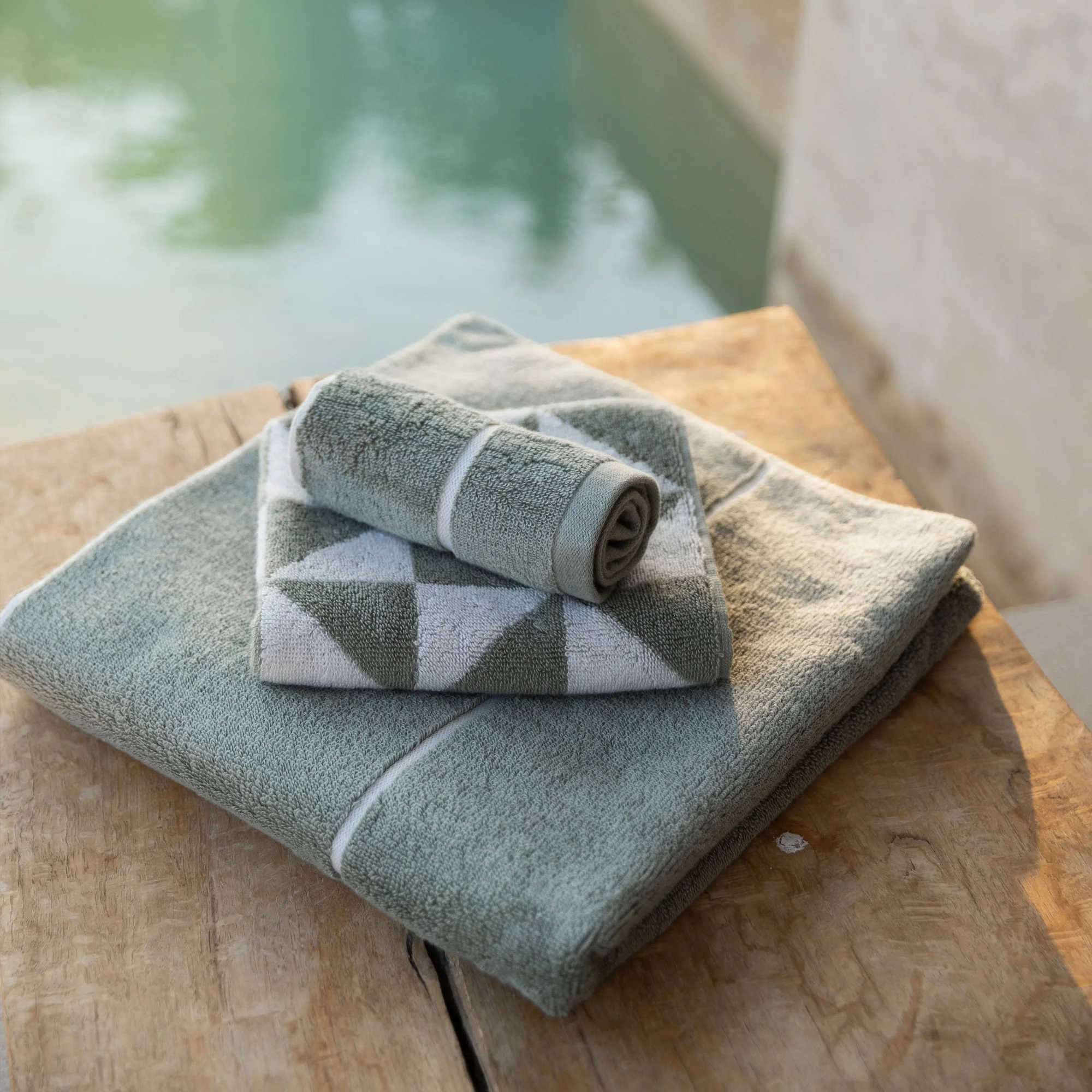388-umbra-cotton-beach-towel-33.webp Umbra Cotton Beach Towel