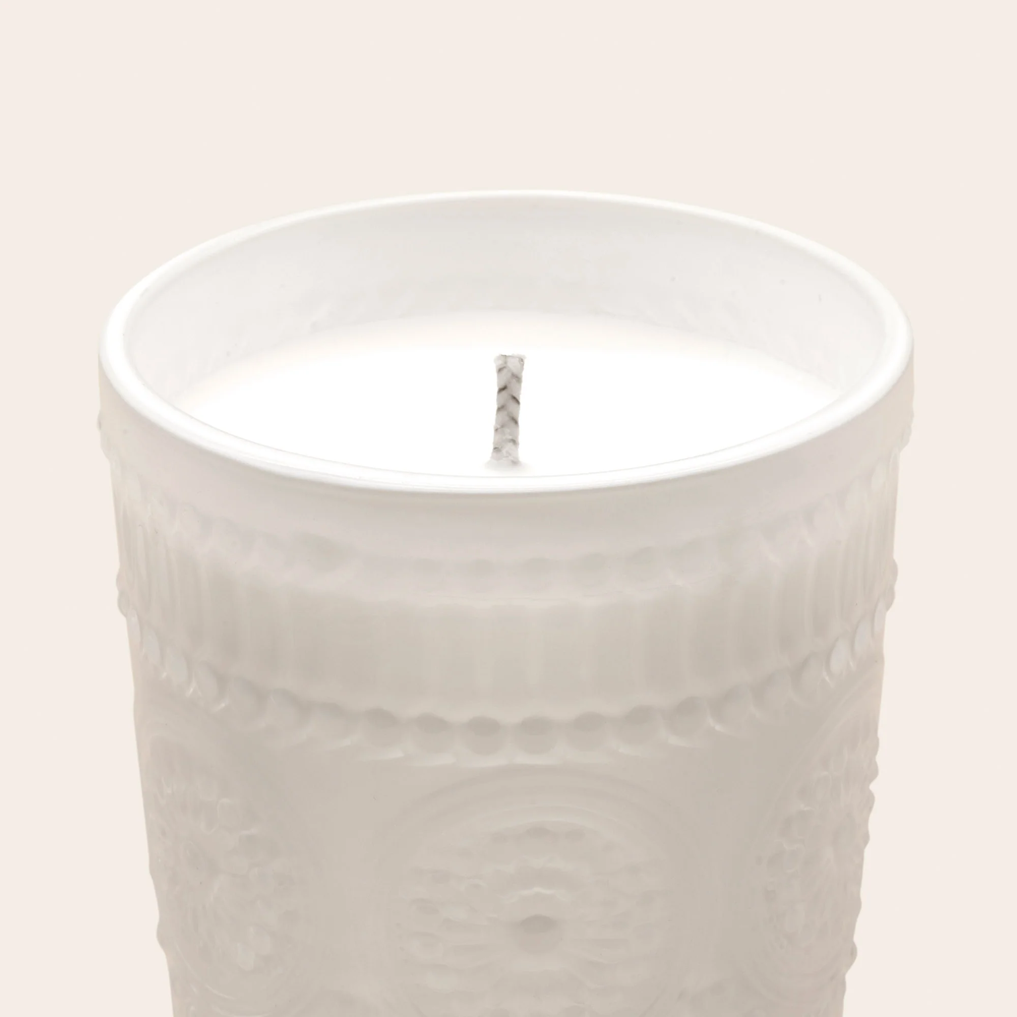 634-noir-swiss-scented-glass-candle-7.webp Noir Swiss Scented Glass Candle