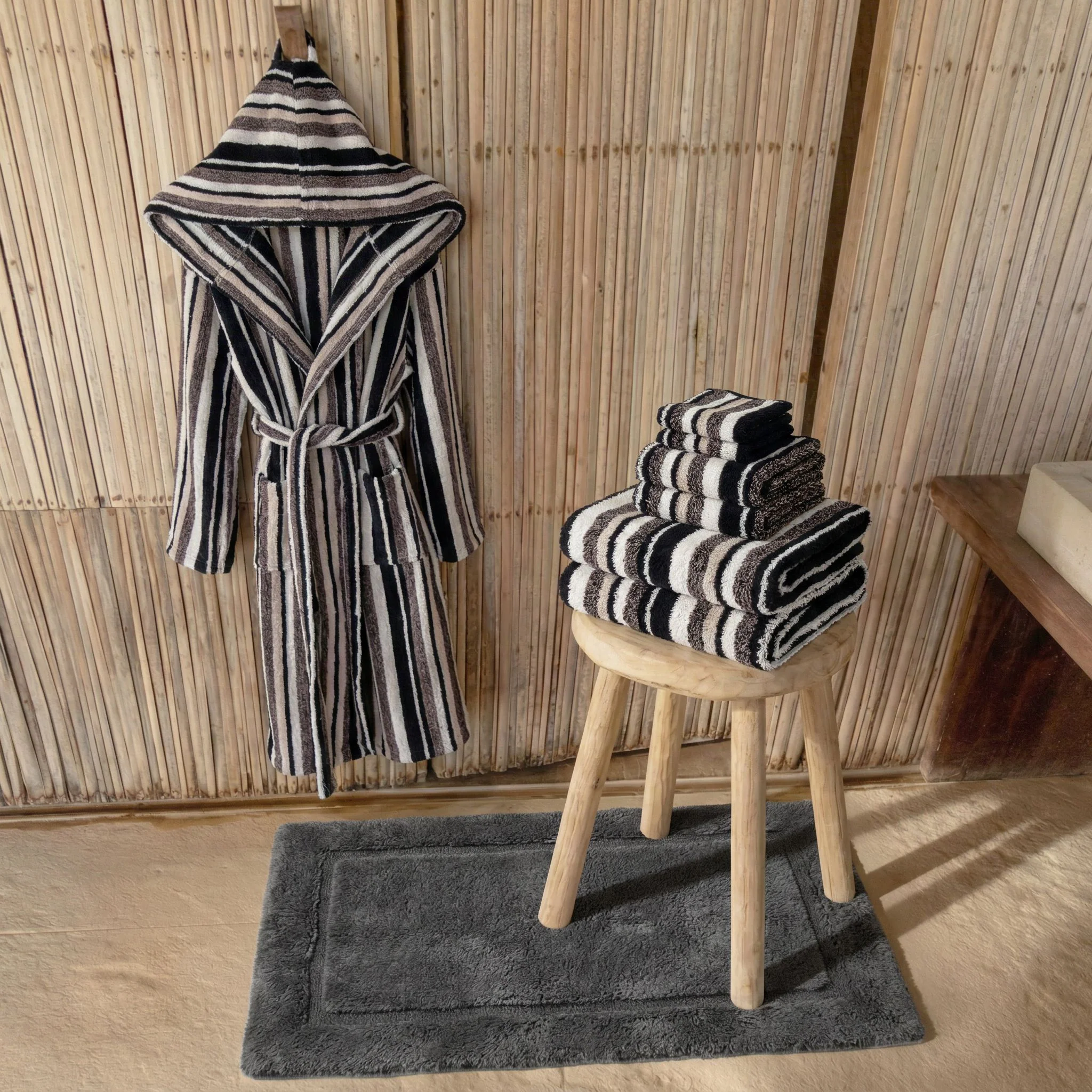 720-the-ultraplush-bath-set-6.webp The Ultraplush Bath Set