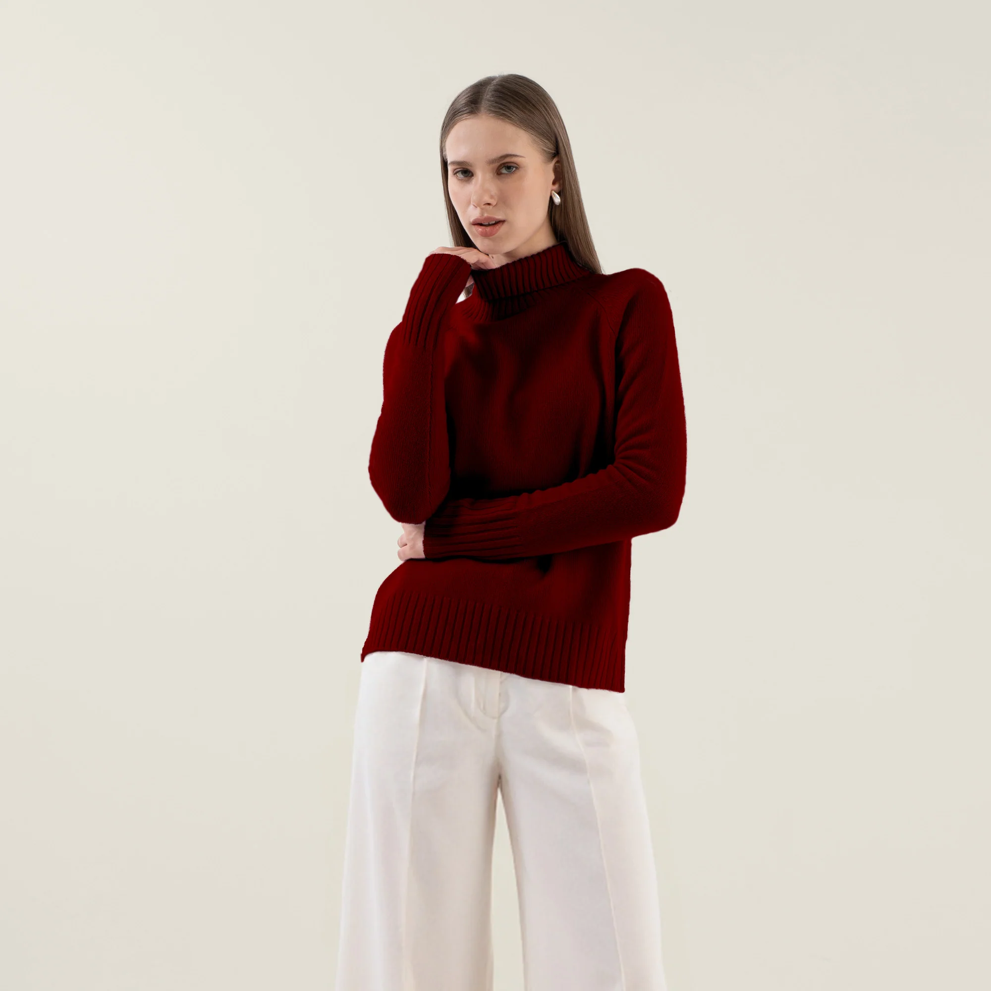 935-emma-cashmere-relaxed-turtleneck-sweater-102.webp Emma Cashmere Relaxed Turtleneck Sweater
