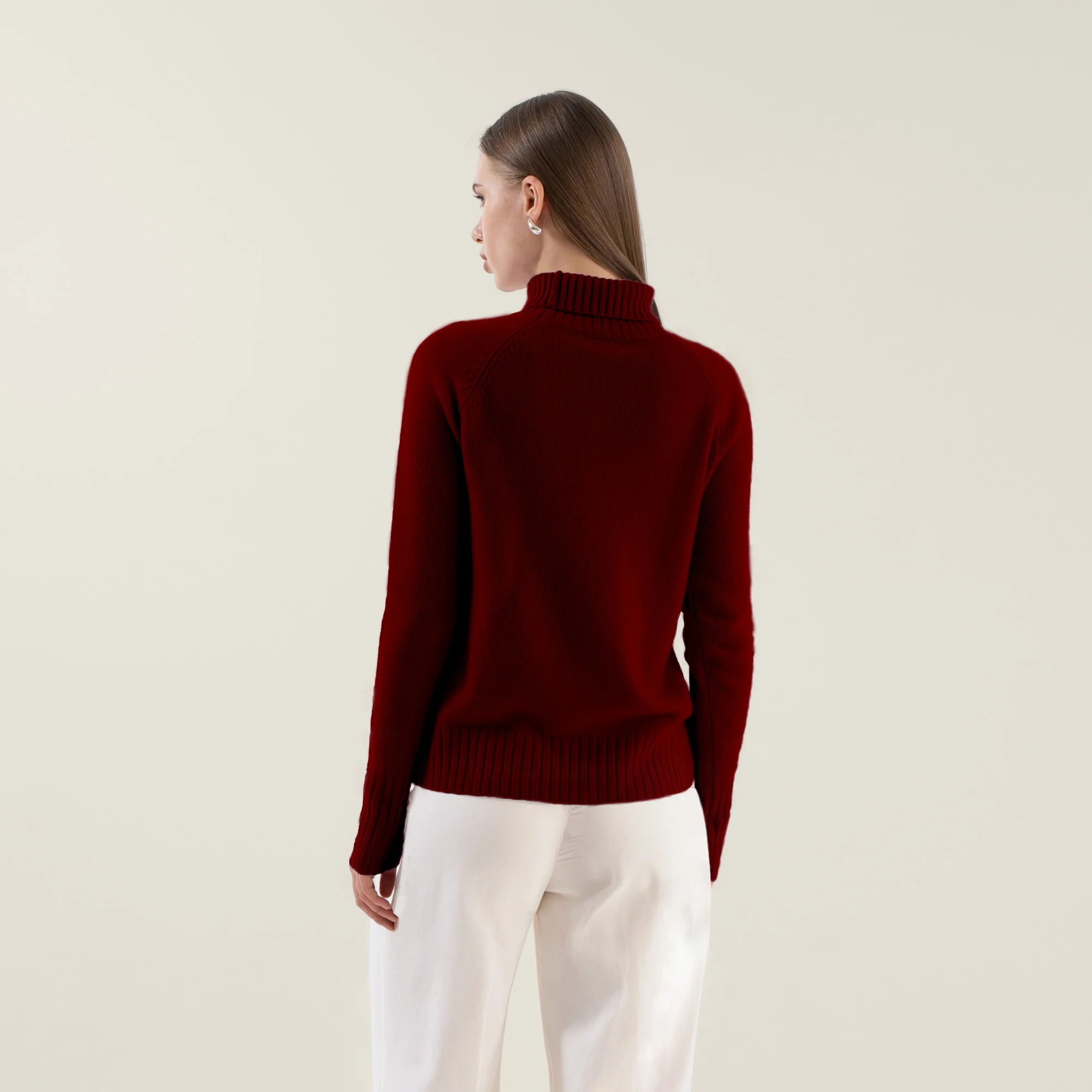 935-emma-cashmere-relaxed-turtleneck-sweater-104.webp Emma Cashmere Relaxed Turtleneck Sweater