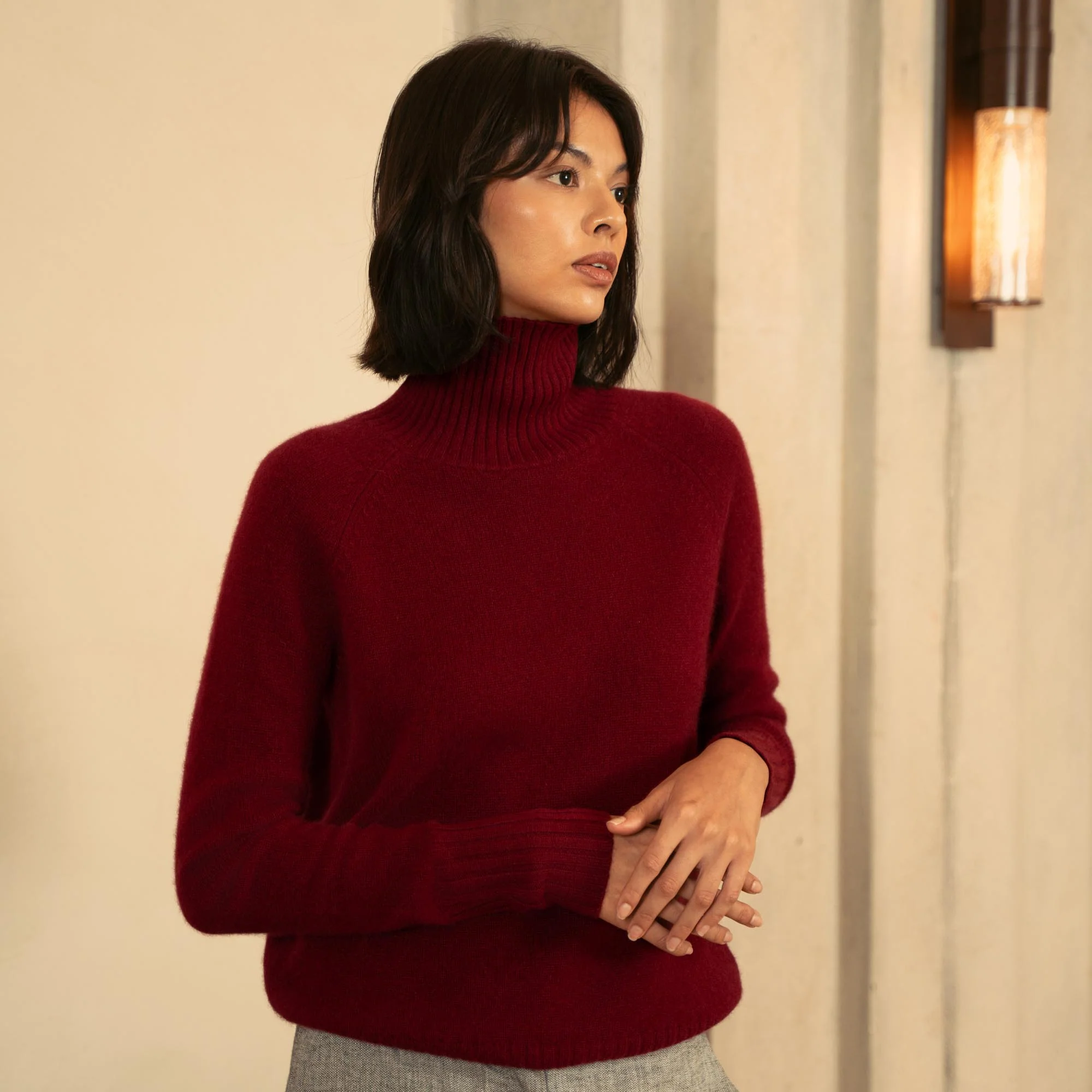 935-emma-cashmere-relaxed-turtleneck-sweater-107.webp Emma Cashmere Relaxed Turtleneck Sweater