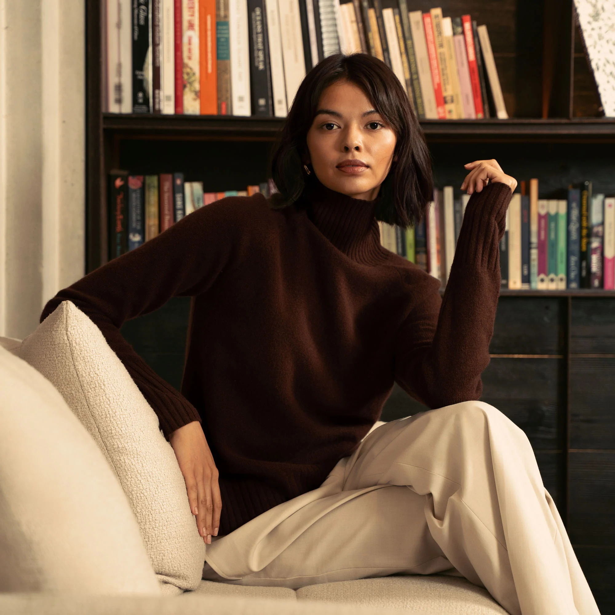 935-emma-cashmere-relaxed-turtleneck-sweater-109.webp Emma Cashmere Relaxed Turtleneck Sweater
