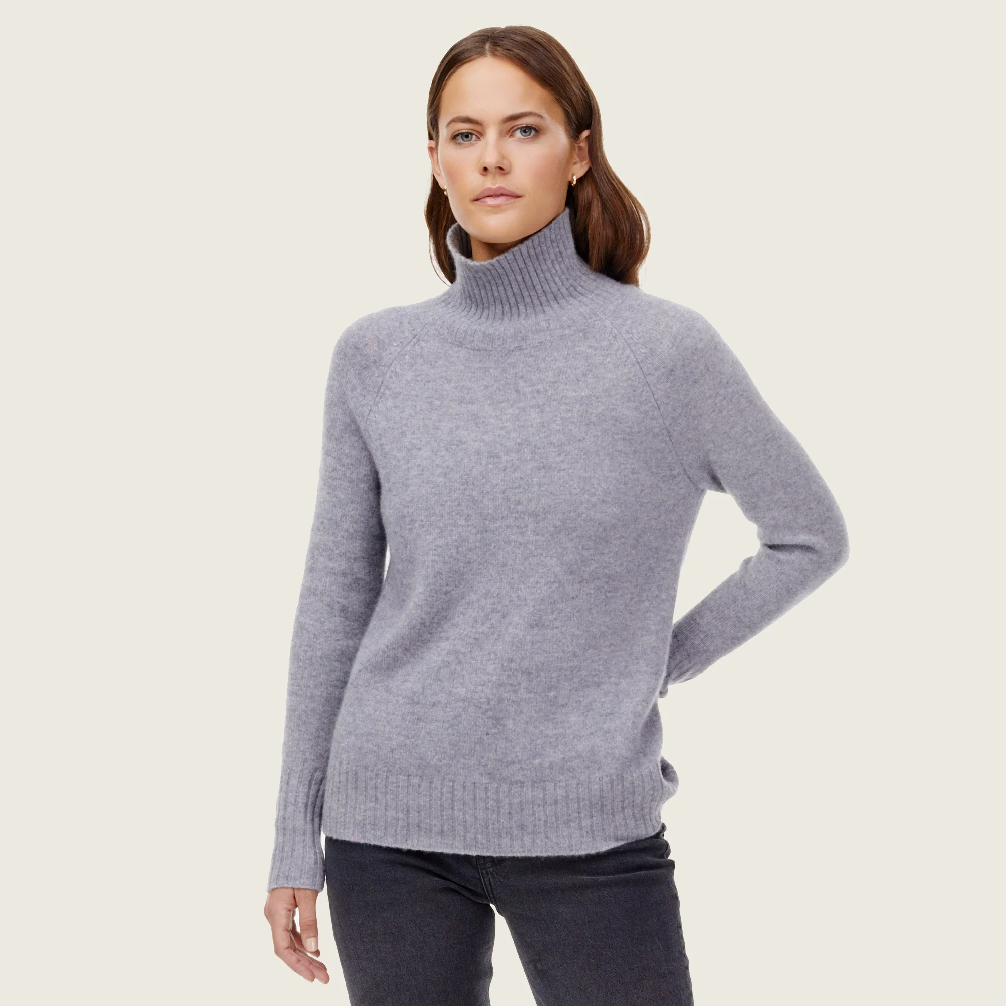 935-emma-cashmere-relaxed-turtleneck-sweater-113.webp Emma Cashmere Relaxed Turtleneck Sweater