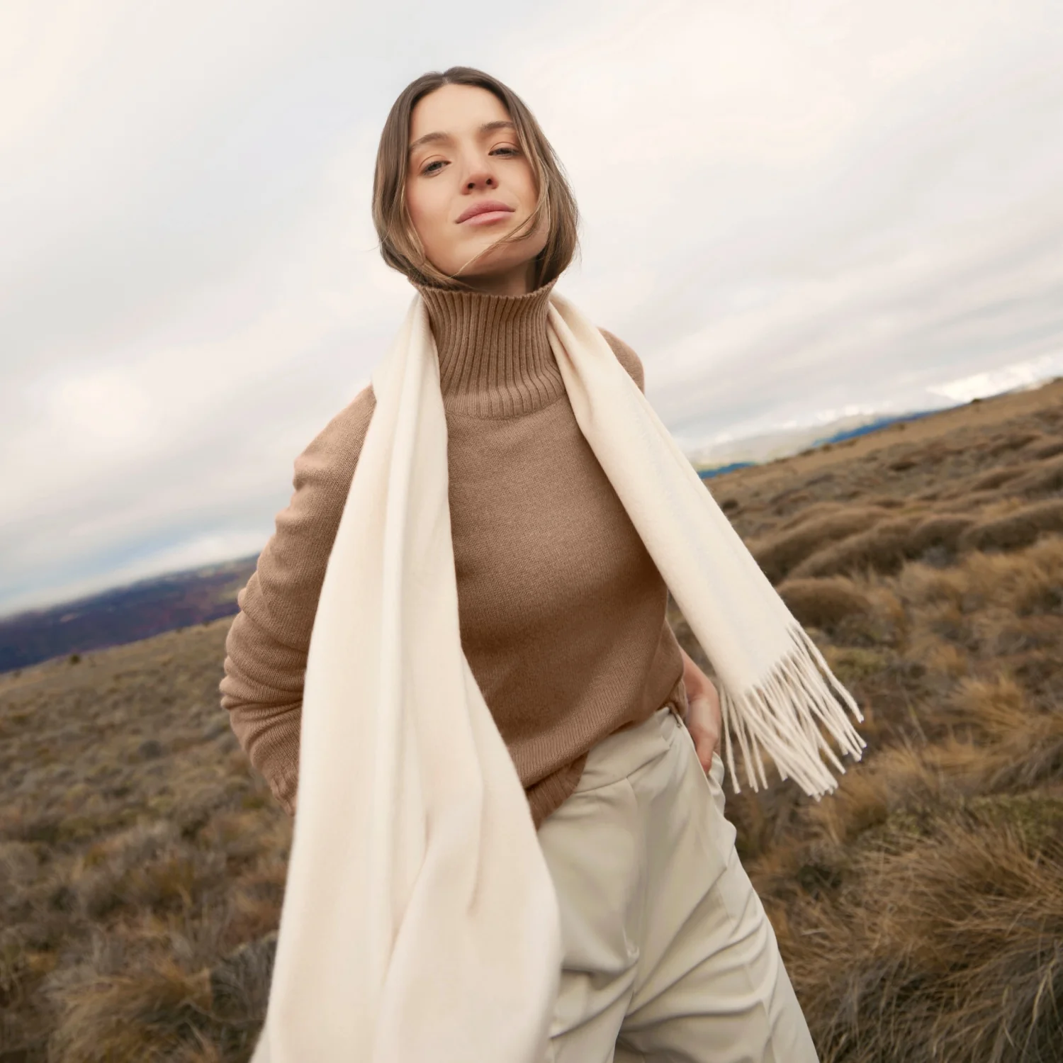 935-emma-cashmere-relaxed-turtleneck-sweater-68.webp Emma Cashmere Relaxed Turtleneck Sweater