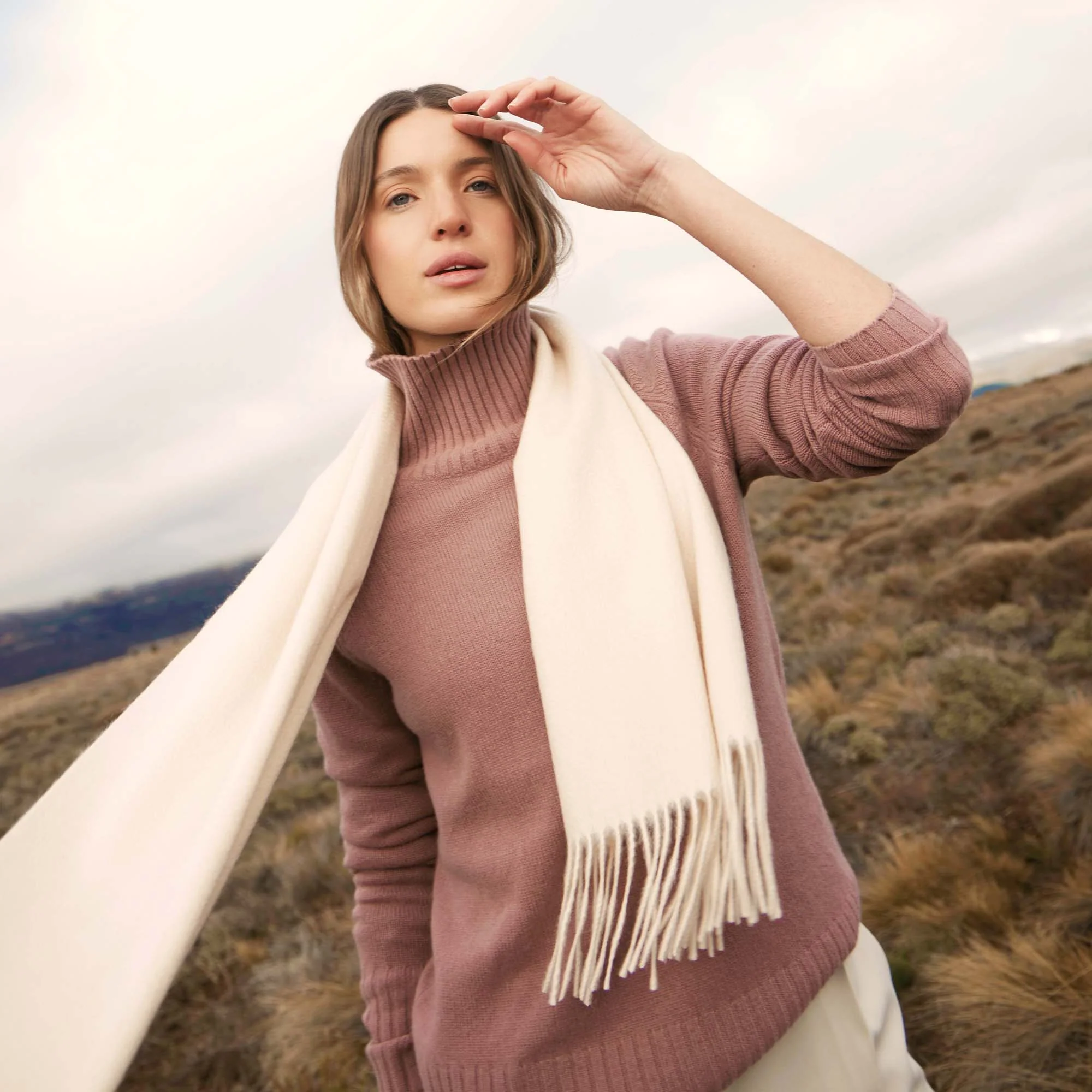 935-emma-cashmere-relaxed-turtleneck-sweater-90.webp Emma Cashmere Relaxed Turtleneck Sweater