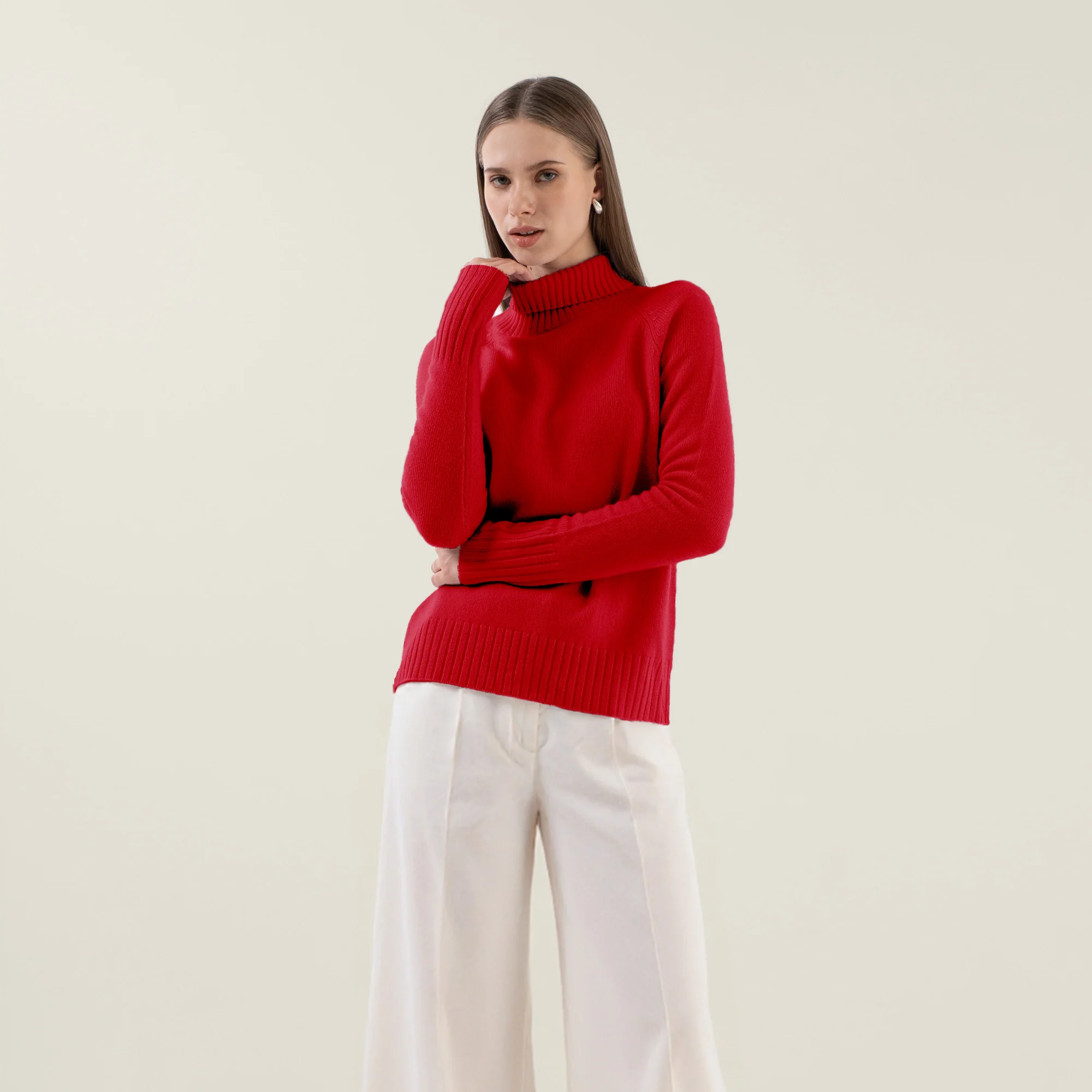 935-emma-cashmere-relaxed-turtleneck-sweater-96.webp Emma Cashmere Relaxed Turtleneck Sweater